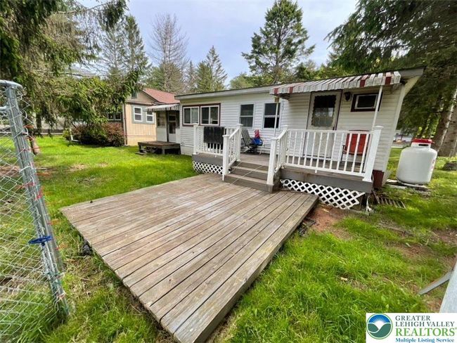 321 Campstead Cir, House other with 2 bedrooms, 2 bathrooms and null parking in Blakeslee PA | Image 6