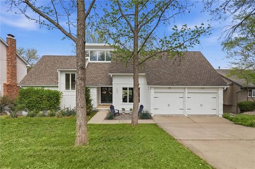 224 Locust St, Lee's Summit, MO, 64064-1453 | Card Image