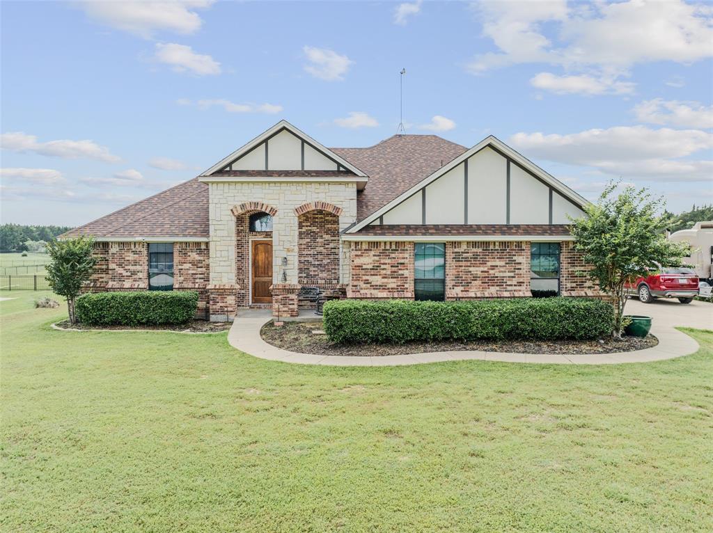 Cedar Park Ct, Waxahachie, TX 75167