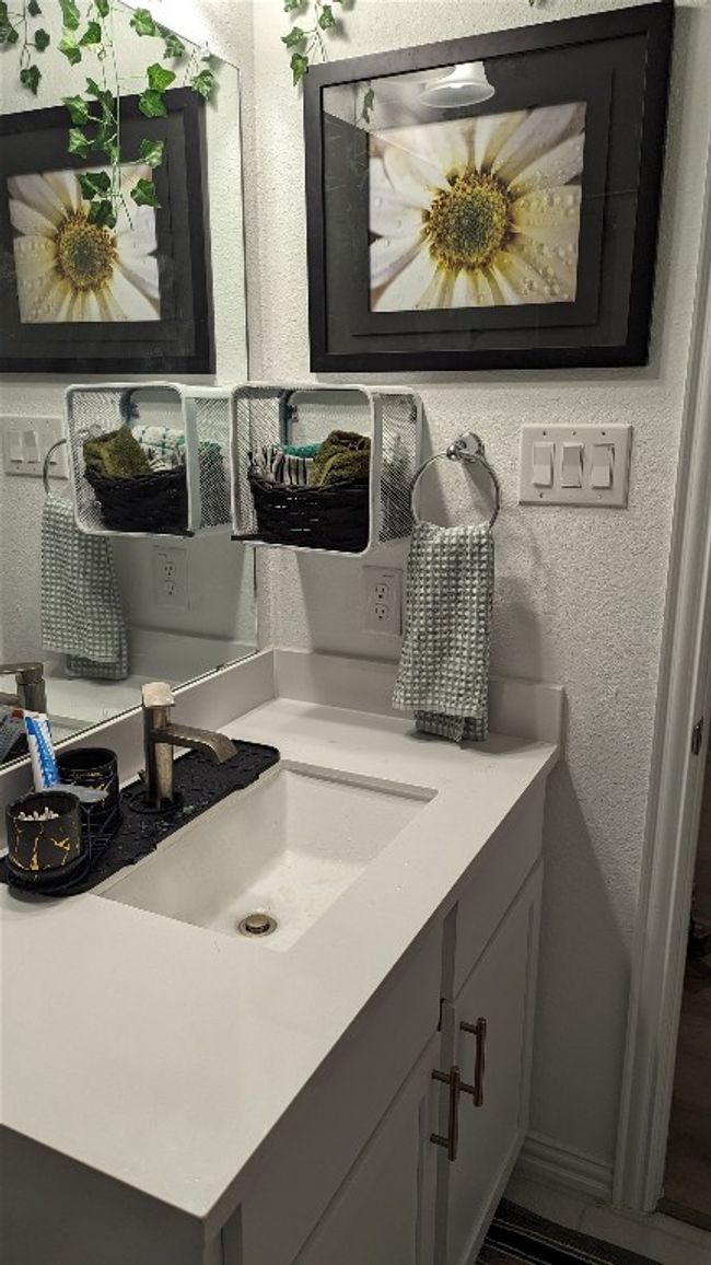 362 Cherrystone Loop, House other with 3 bedrooms, 3 bathrooms and 2 parking in Buda TX | Image 11