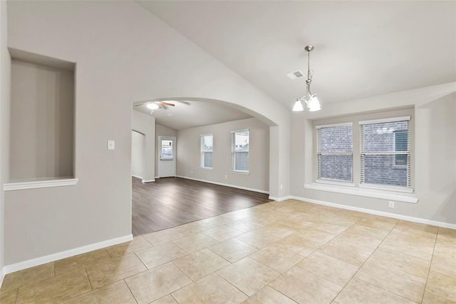 Entry into the family room | Image 12