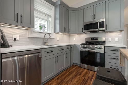 456 E Lee St, Louisville, KY, 40217-1140 | Card Image