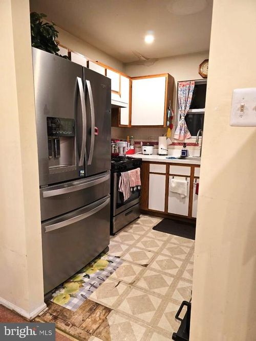 17 Vincent Ct, LITTLE EGG HARBOR TWP, NJ, 08087-3028 | Card Image