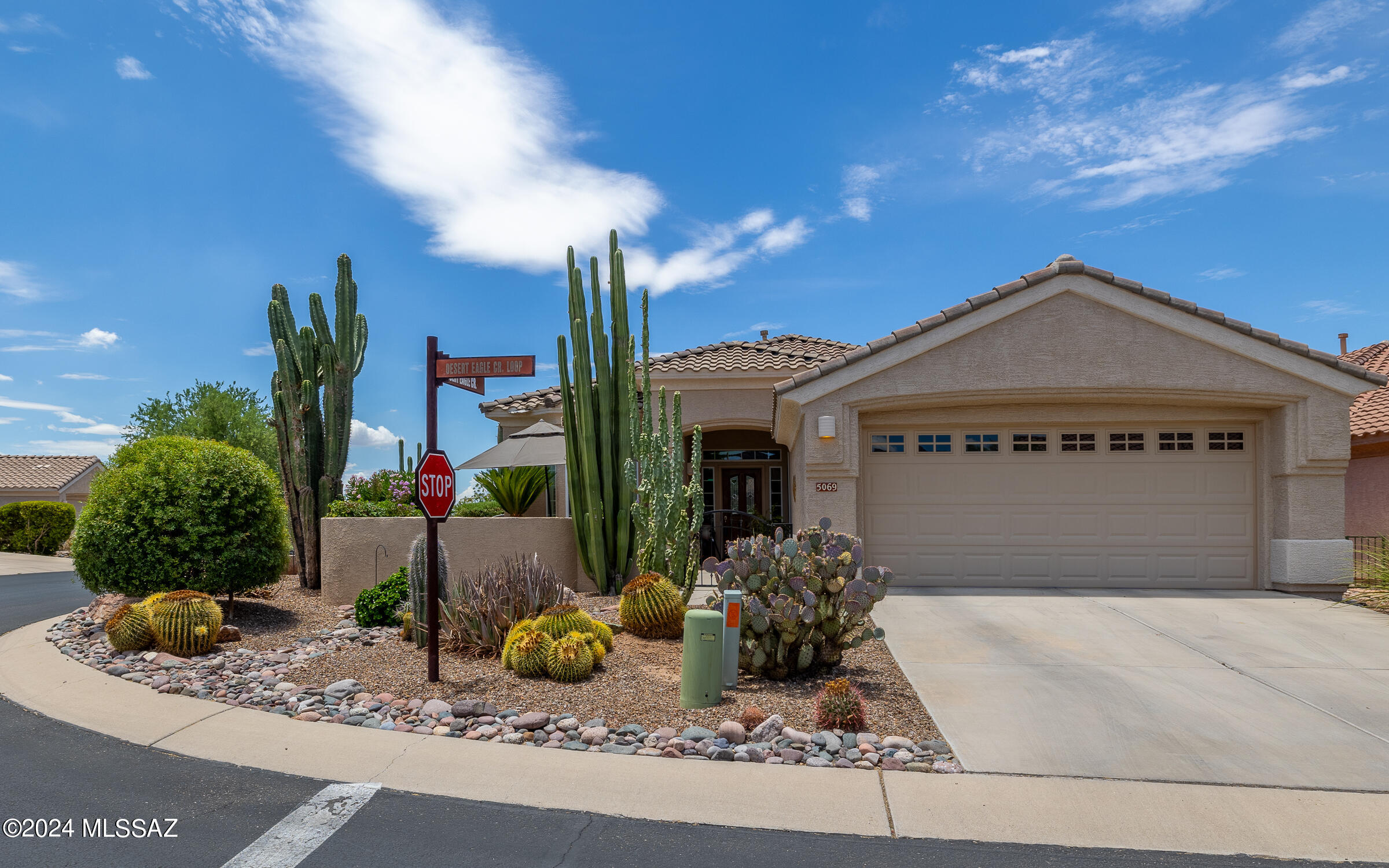 Desert Eagle Cir, Marana, AZ 85658