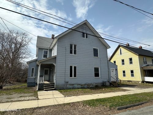 139 Robbins Ave, Pittsfield, MA, 01201 | Card Image
