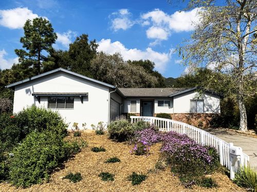 729 Circle Dr, Santa Barbara, CA, 93108-1003 | Card Image