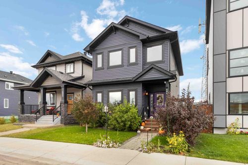 684 Athabasca Ave, Fort Mcmurray, AB, T9J1H8 | Card Image