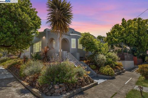 2133 E 30th St, Oakland, CA, 94606-3469 | Card Image