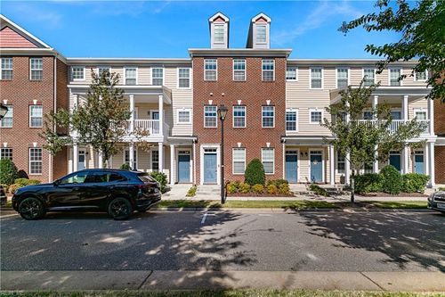 211 Fountain Way, Hampton, VA, 23666-4220 | Card Image