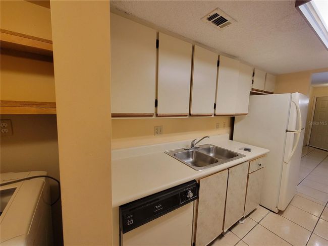 APT-103 - 6102 Curry Ford Rd, Condo with 2 bedrooms, 2 bathrooms and null parking in ORLANDO FL | Image 8