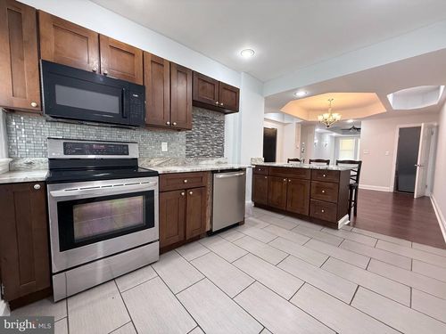 3908 Woodridge Rd, BALTIMORE, MD, 21229-1911 | Card Image