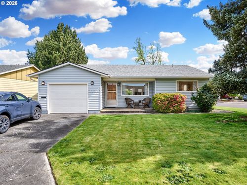 2207 Oregon Ct, Woodburn, OR, 97071-3001 | Card Image