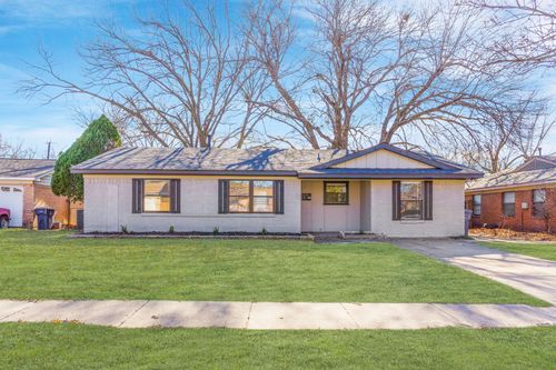 714 Pleasant Valley Rd, Garland, TX, 75040-5195 | Card Image