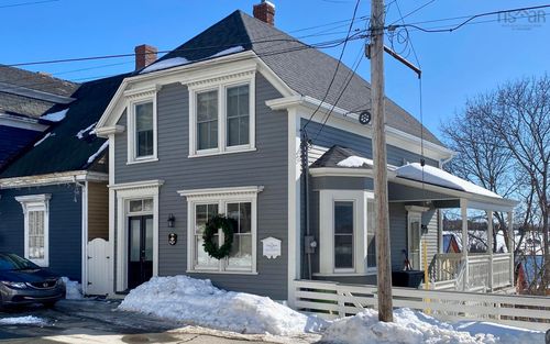 52 Pelham St, Lunenburg, NS, B0J2C0 | Card Image