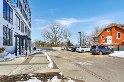 520 - 690 King St W, Condo with 1 bedrooms, 1 bathrooms and 1 parking in Kitchener ON | Image 3