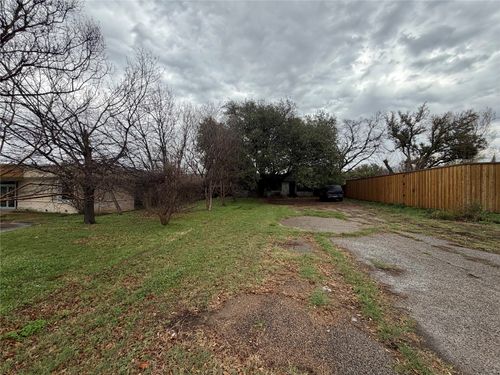 2571 Valley View Ln, Farmers Branch, TX, 75234-6189 | Card Image