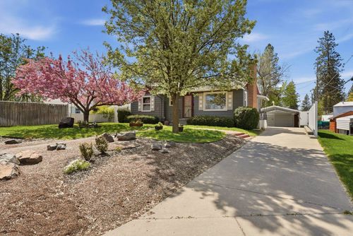2917 W Sanson Ave, Spokane, WA, 99205-5868 | Card Image