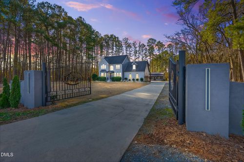 3486 Us Highway 70 E, Smithfield, NC, 27577-7142 | Card Image