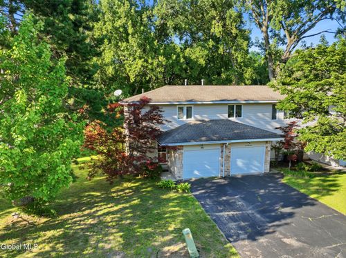 75 Velina Dr, Albany, NY, 12203-4715 | Card Image