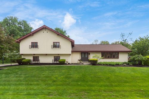 240 Old Trail Dr, Columbus, OH, 43213-2118 | Card Image