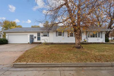 906 Poplar Street, House other with 2 bedrooms, 1 bathrooms and null parking in LaPorte City IA | Image 2