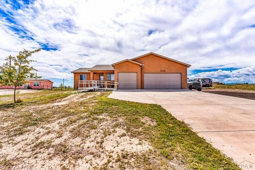 1058 E Ranch Dr, Pueblo West, CO, 81007-1182 | Card Image