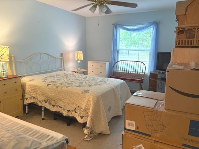 UNIT-2 - 1127 N Red Oak Cir, Condo with 2 bedrooms, 2 bathrooms and 2 parking in Round Lake Beach IL | Image 11