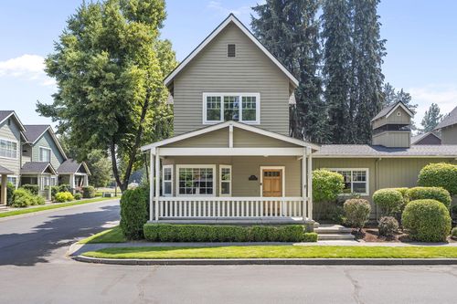 891 Ne Wiest Way, Bend, OR, 97701-4226 | Card Image