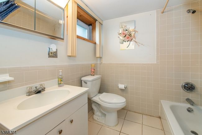 20 Bryant Ave, House other with 3 bedrooms, 3 bathrooms and null parking in Bloomfield NJ | Image 23