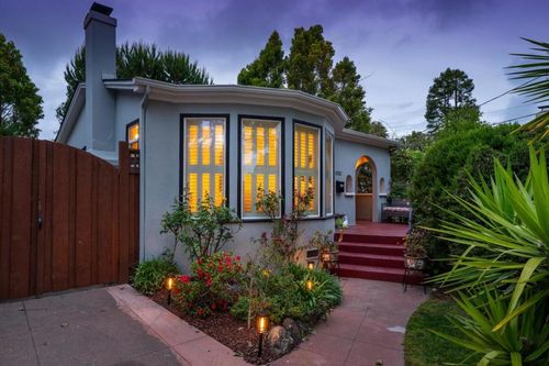 1132 Palm Dr, Burlingame, CA, 94010-3731 | Card Image
