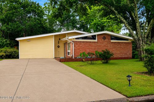 108 Pimlico St, Long Beach, MS, 39560-2617 | Card Image