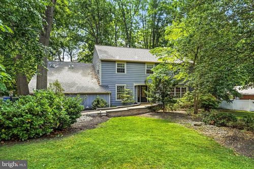 12 Hessian Way, CHERRY HILL, NJ, 08003-2615 | Card Image