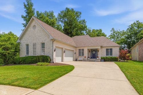 879 Nottinghill Ct, Avon, IN, 46123-7089 | Card Image