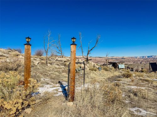1725 35 1/10 Rd, De Beque, CO, 81630-5000 | Card Image