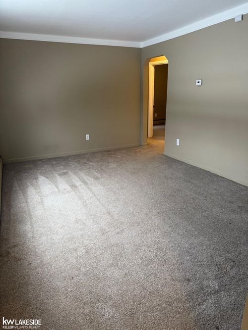 22795 Almond Ave, Eastpointe, MI, 48021-1902 | Card Image