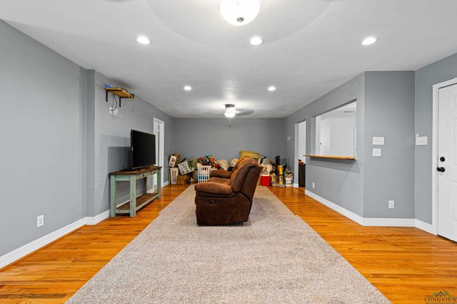309 Old Highway 135 N, House other with 3 bedrooms, 2 bathrooms and null parking in Gladewater TX | Image 33
