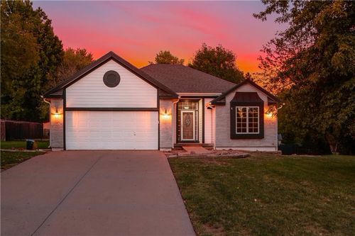 4101 N 110th Ter, Kansas City, KS, 66109-3585 | Card Image