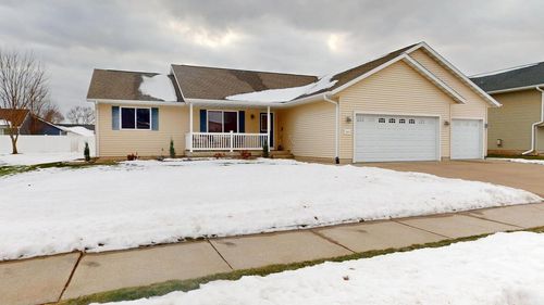 2002 Viking Ave, Holmen, WI, 54636-8627 | Card Image