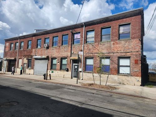 w3-2226 119th St, College Point, NY, 11356-2516 | Card Image