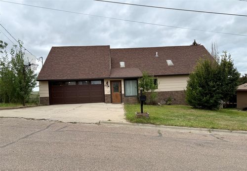 114 4th St Sw, Cut Bank, MT, 59427-3630 | Card Image