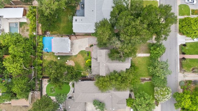 1711 Mohle Dr, House other with 5 bedrooms, 5 bathrooms and 3 parking in Austin TX | Image 37