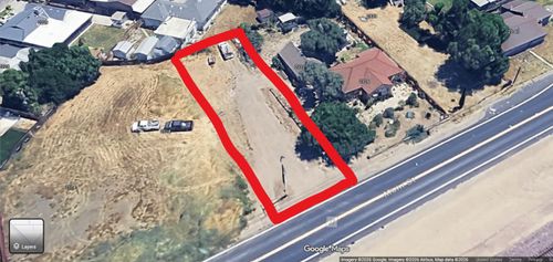 2322 Main St, Escalon, CA, 95320-2112 | Card Image