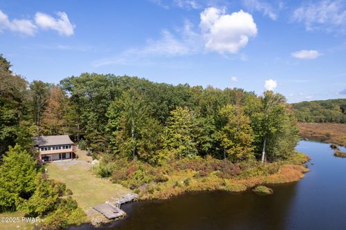 11 W Shore Dr, Hawley, PA, 18428-5020 | Card Image