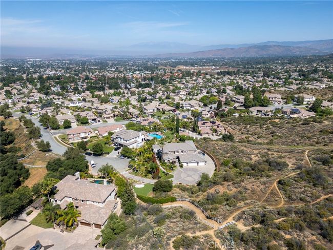 36472 County Line Rd, House other with 4 bedrooms, 6 bathrooms and 4 parking in Yucaipa CA | Image 75