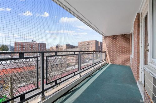 apt-4b-86 Broadway, Elmhurst, NY, 11373-5830 | Card Image