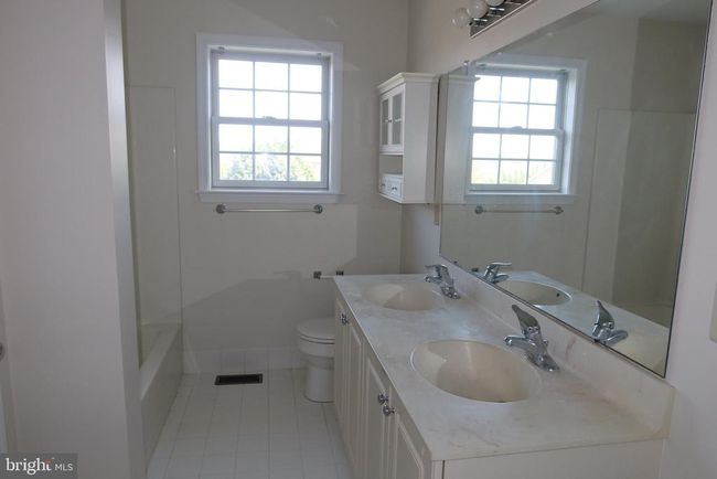 1631 W Thistle Dr, House other with 6 bedrooms, 5 bathrooms and null parking in Wyomissing PA | Image 20