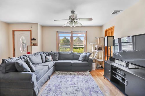3 Artist Blvd, Middle Island, NY, 11953-1373 | Card Image