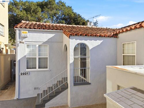 2917 2917 Telegraph Ave, Berkeley, CA, 94705 | Card Image