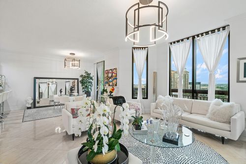 928-701 S Olive Ave, West Palm Beach, FL, 33401-6104 | Card Image