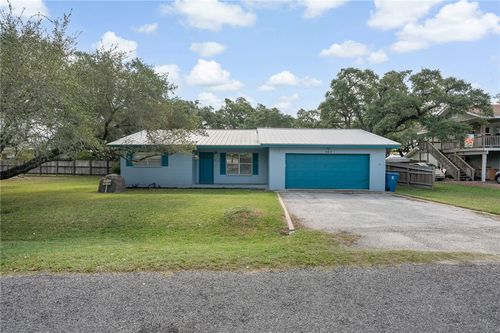 302 Fulton Ave, Rockport, TX, 78382-7209 | Card Image